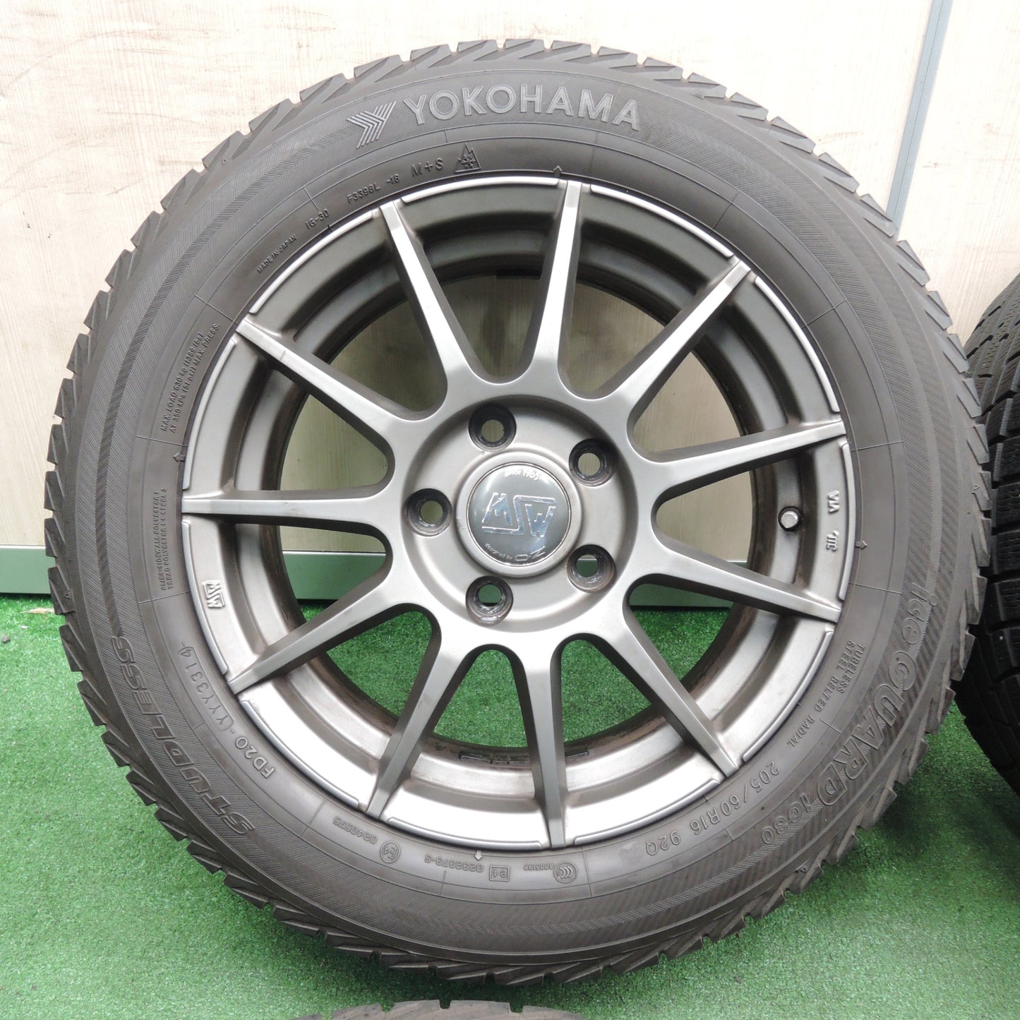 *送料無料* 4本価格★MINI ミニ 等 MSW O・Z 205/60R16 スタッドレス ヨコハマ アイスガード iG30 OZ PCD120/5H★4031805TNス