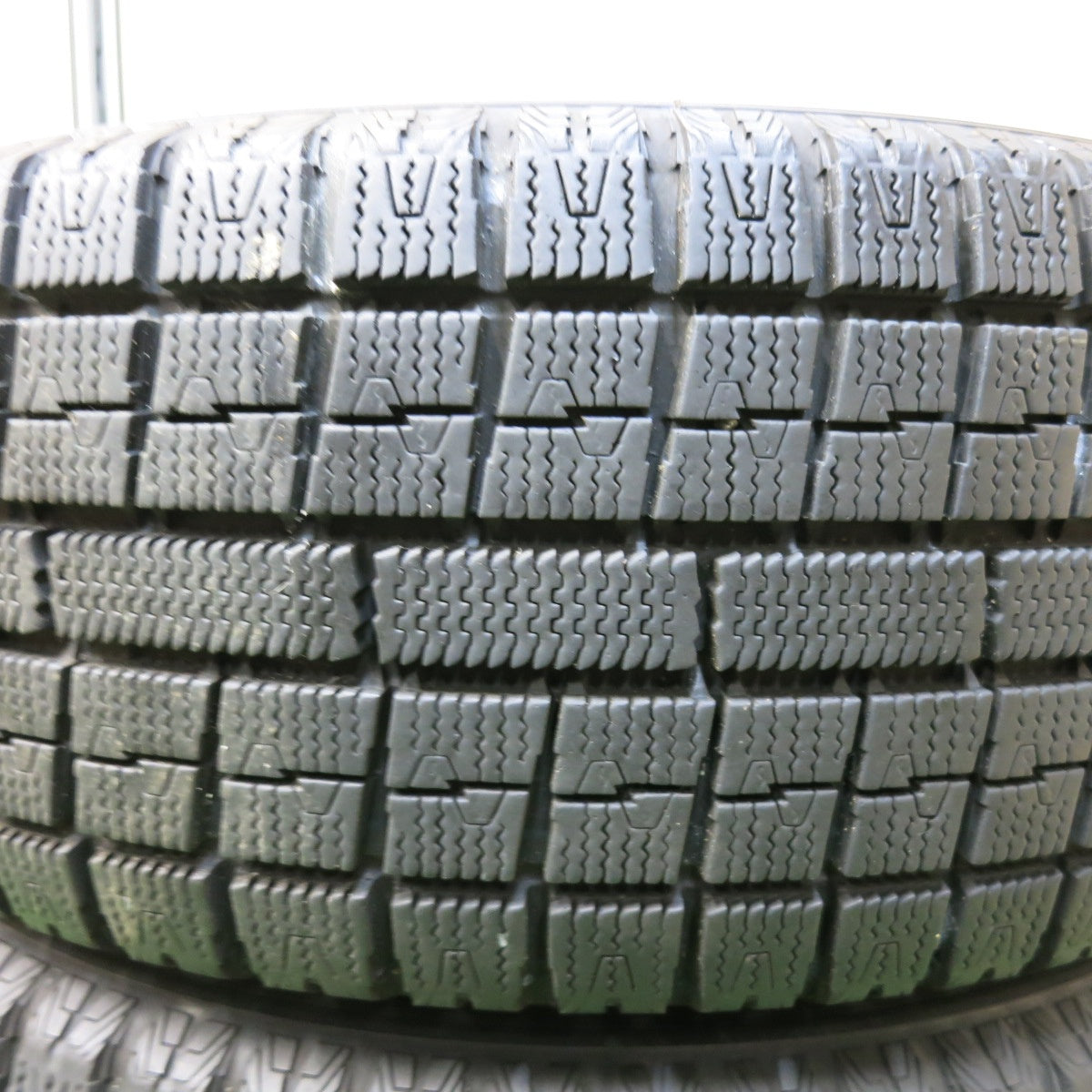 [送料無料] バリ溝！キレイ！9.5分★スタッドレス 215/45R18 トーヨー ガリット G5 SCHNEIDER MiD シュナイダー 18インチ PCD114.3/5H★4112712SYス