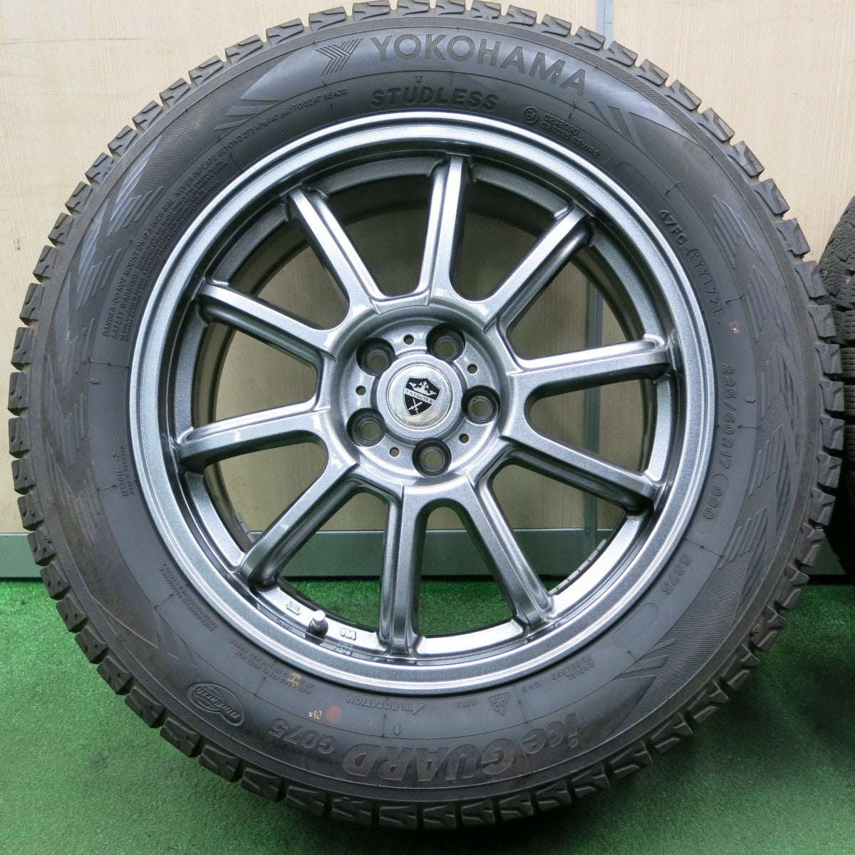 送料無料* バリ溝！21年！キレイ！9分☆XV 等 225/60R17 スタッドレス ヨコハマ アイスガード G075 ESTROSA エ |  名古屋/岐阜の中古カー用品・工具の買取/販売ならガレージゲット