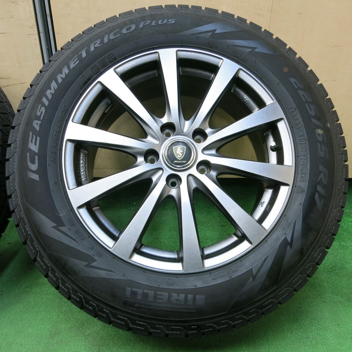 *送料無料* バリ溝！キレイ！8.5分★スタッドレス 225/65R17 ピレリ アイスアシンメトリコ プラス MANARAY SPORT マナレイスポーツ PCD114.3/5H★4052001イス