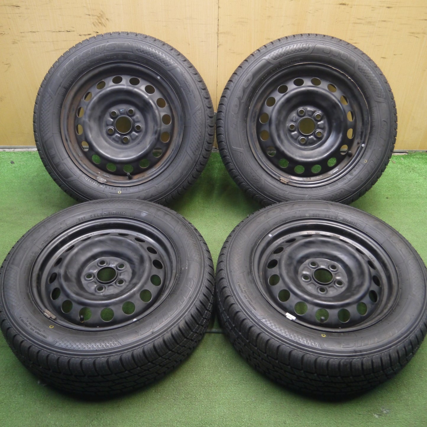 *送料無料* タイヤのみ未使用！22年★スタッドレス 185/65R15 トーヨー セルシアス スチール ホイール 15インチ PCD100/5H★4031310Hス