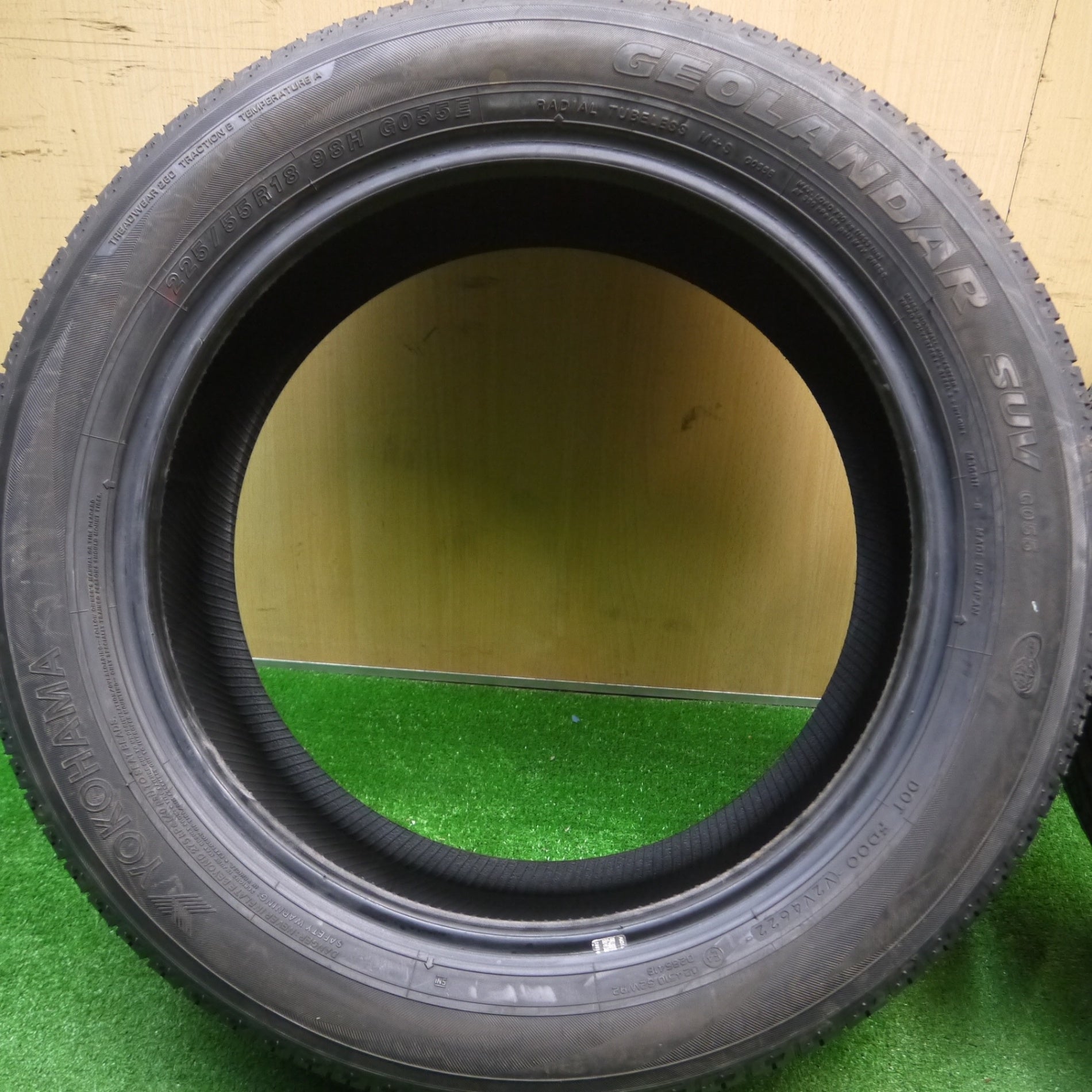 新車外し 2024年製】ヨコハマ ジオランダー SUV G055 225/55R18