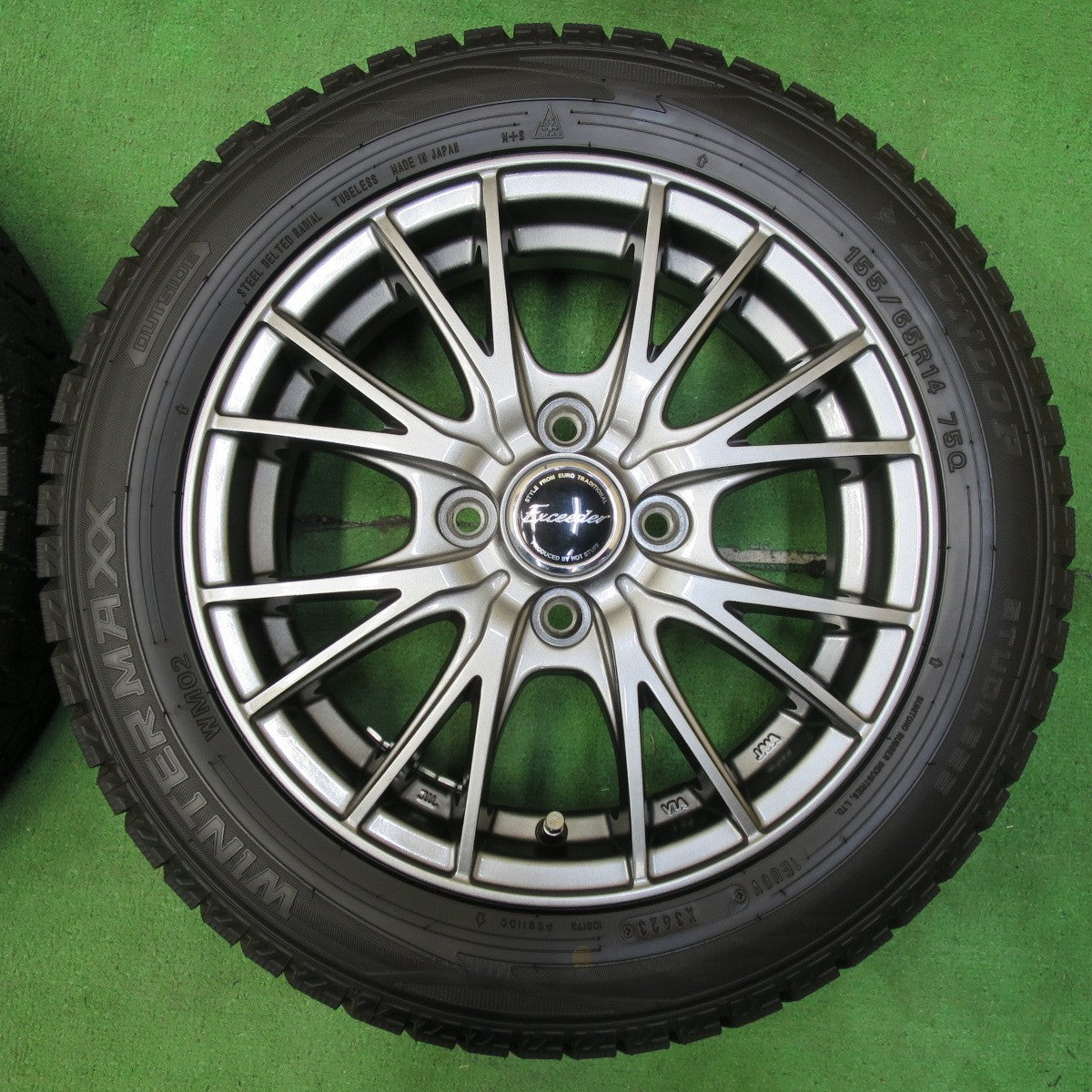 *送料無料* 超バリ溝！23年！キレイ！ほぼ10分★スタッドレス 155/65R14 ダンロップ ウインターマックス WM02 Exceeder エクシーダー PCD100/4H★4081705イス