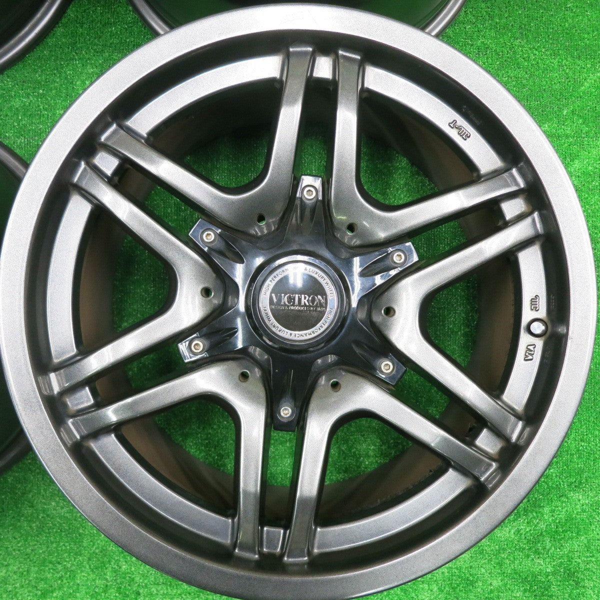 *送料無料* キレイ★ランクル 等 JAOS VICTRON ホイール 17インチ ジャオス ヴィクトロン 17×8J PCD139.7/6H★4072003HAホ