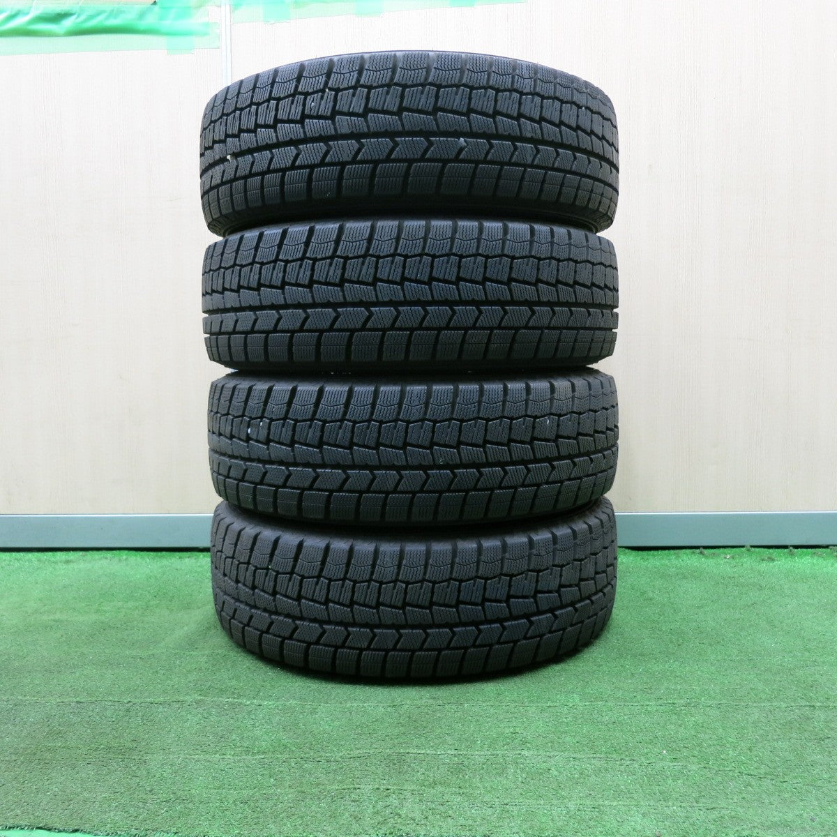 *送料無料* バリ溝！21年！キレイ！9.5分★スタッドレス 185/60R15 ダンロップ ウインターマックス WM02 Exceeder エクシーダー PCD100/4H★4051802NJス