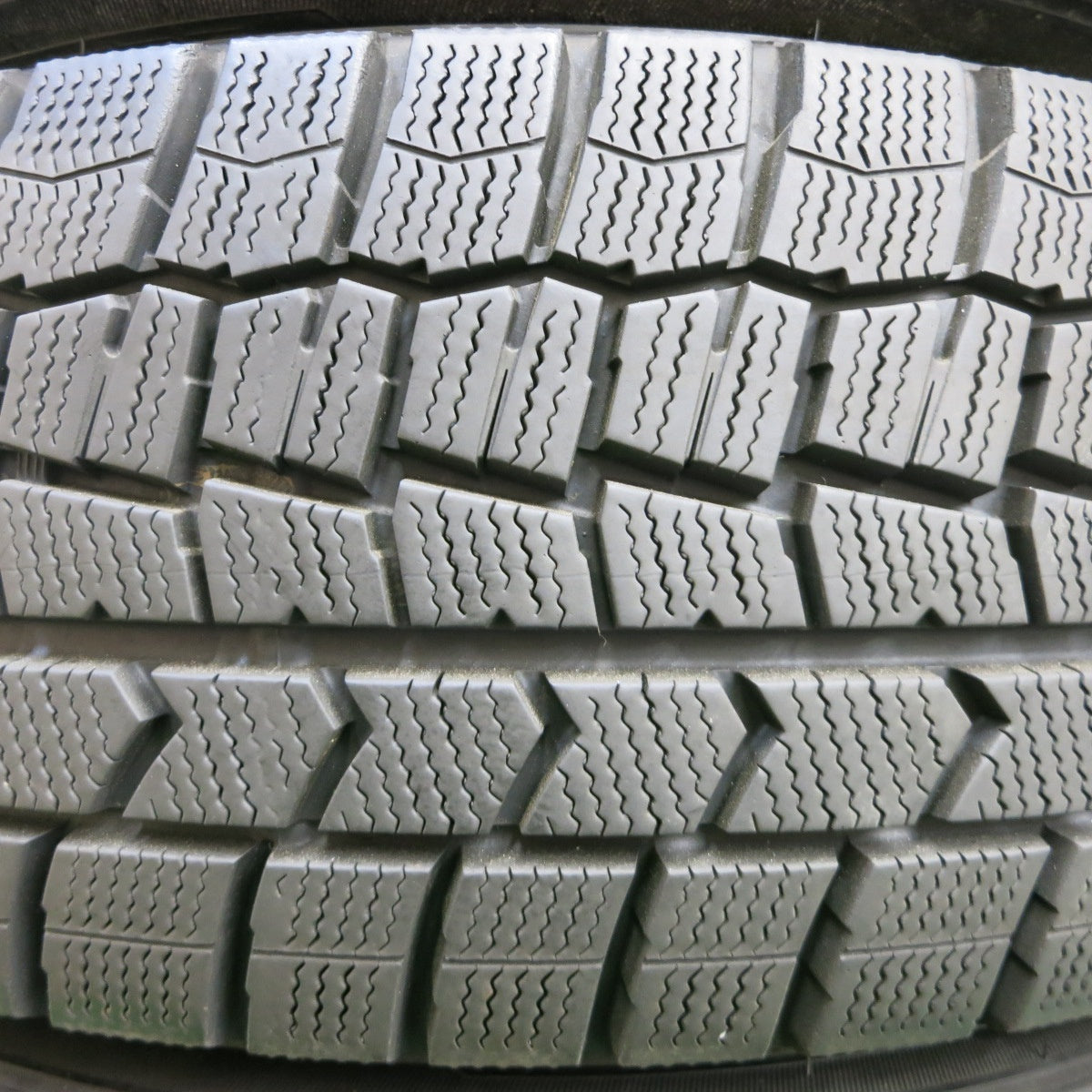 *送料無料* バリ溝！20年！9.5分★スタッドレス 205/60R16 ダンロップ ウインターマックス WM02 Gurtna weds 16インチ PCD100 114.3/5H マルチ★4052012イス