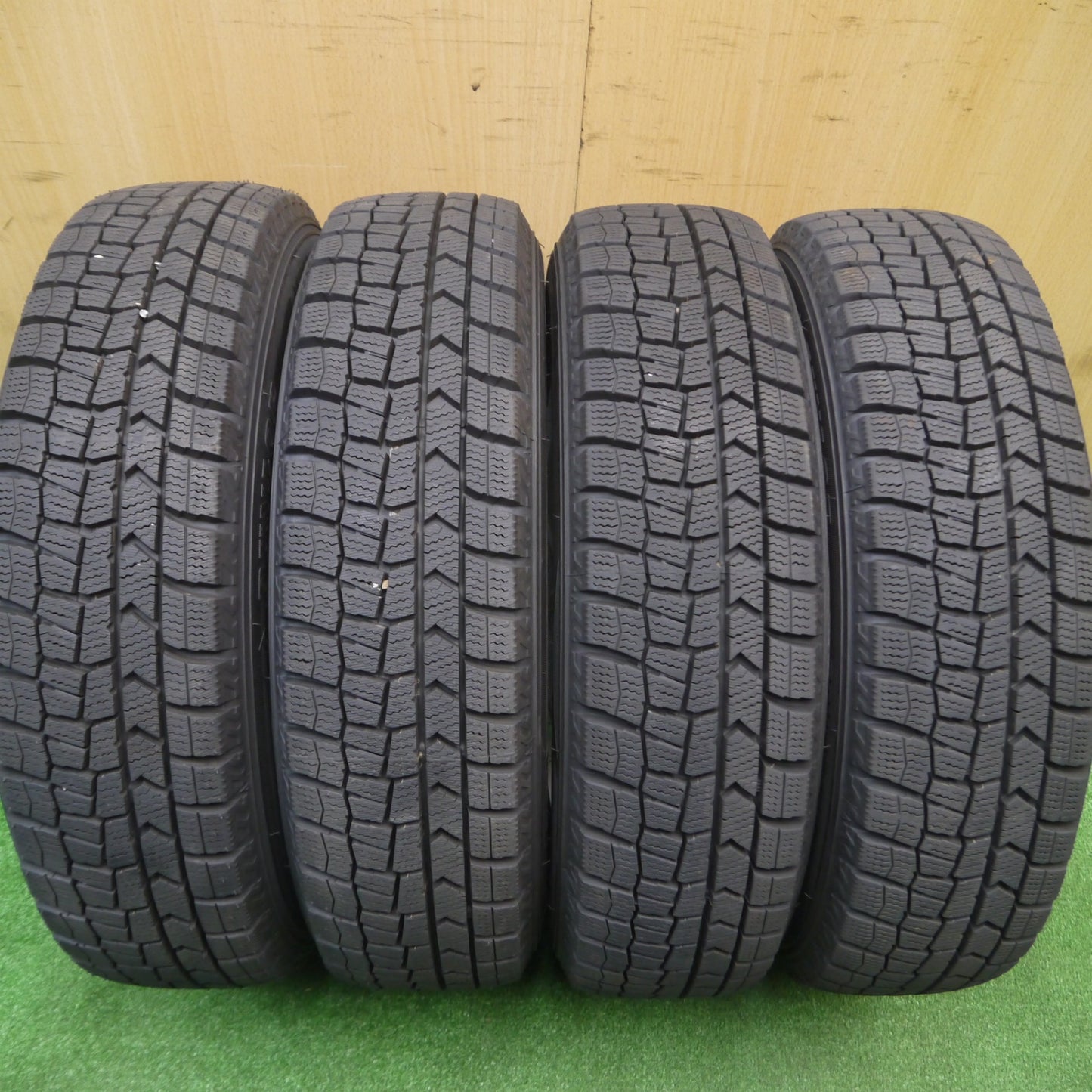 [送料無料] 超バリ溝！23年！ほぼ10分★スタッドレス 155/65R14 ダンロップ ウインターマックス WM02 EURO SPEED SPIDER ユーロスピード PCD100/4H★4100202Hス