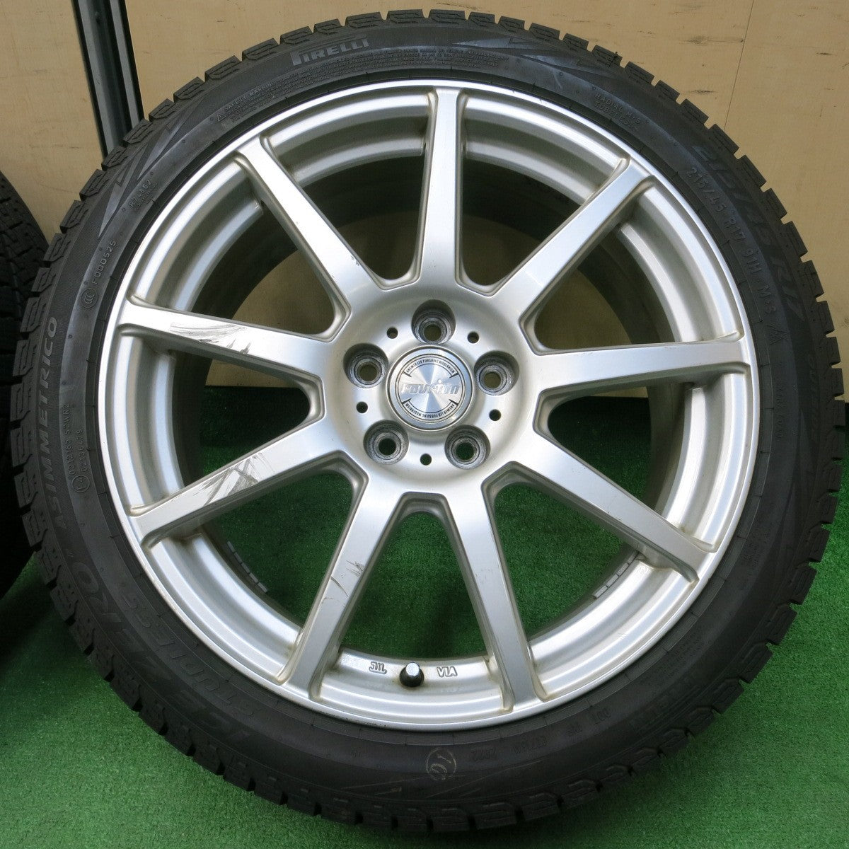 *送料無料* 超バリ溝！22年！9.5分以上★プリウス等 215/45R17 スタッドレス ピレリ アイスゼロ アシンメトリコ ravrion ラブリオン PCD100/5H★4031502イス