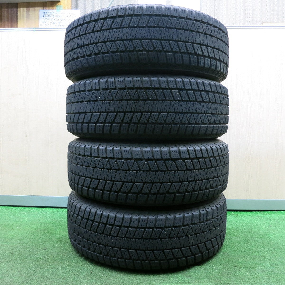 *送料無料* バリ溝！キレイ！9.5分★スタッドレス 225/65R17 ブリヂストン ブリザック DM-V2 BALMINUM バルミナ 17インチ PCD114.3/5H★4033003NJス