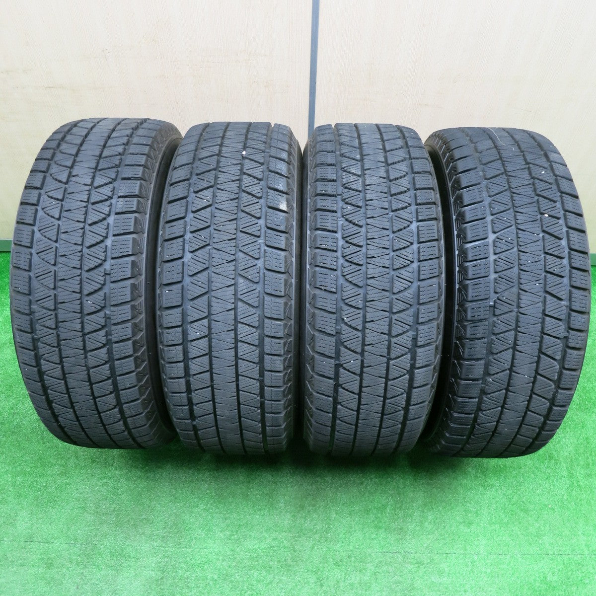 [送料無料] バリ溝！キレイ！9.5分★ランクル 等 KEELER 265/65R17 スタッドレス ブリヂストン ブリザック DM-V3 キーラー  17インチ PCD139.7/6H★4091801NJス