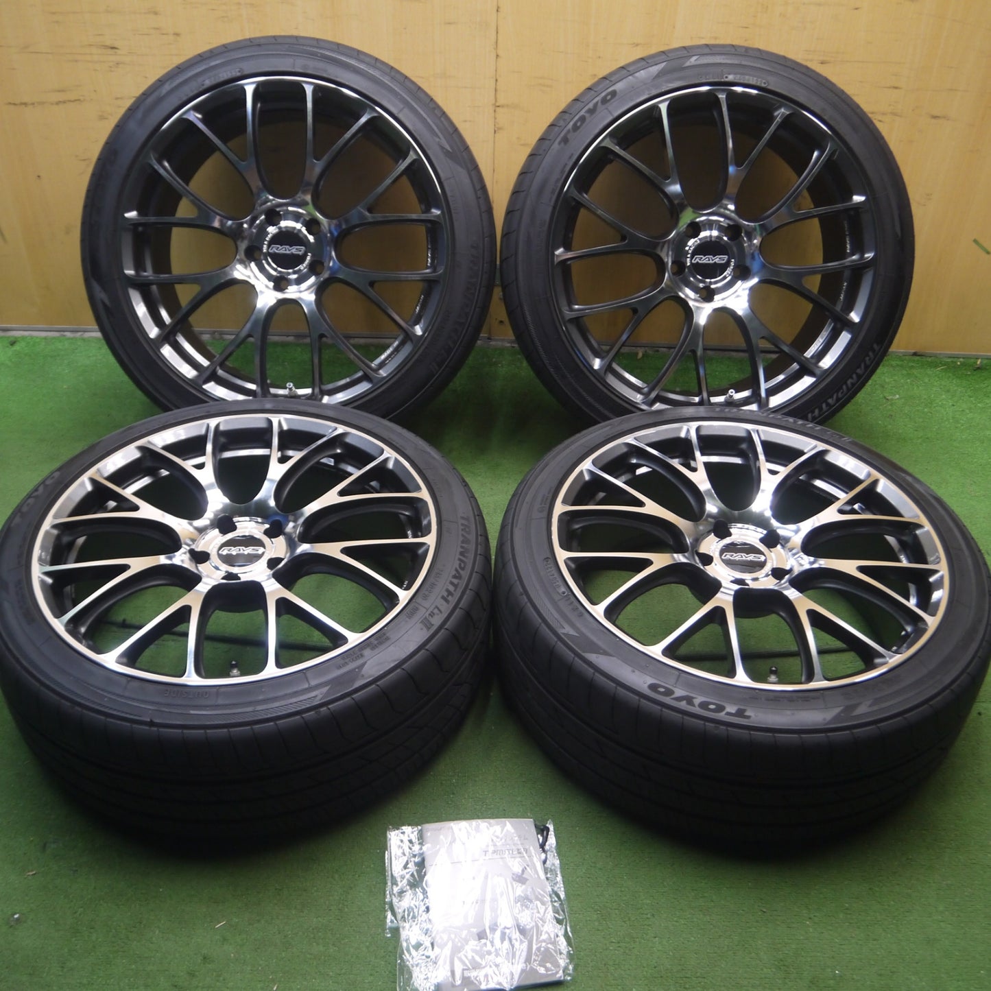 *送料無料* センサー付！バリ溝！22年！綺麗！9.5分★RAYS VR G16 VOLK RACING 鍛造 245/40R20 トーヨー トランパス LuⅡ レイズ PCD114.3/5H★4043013Hノ