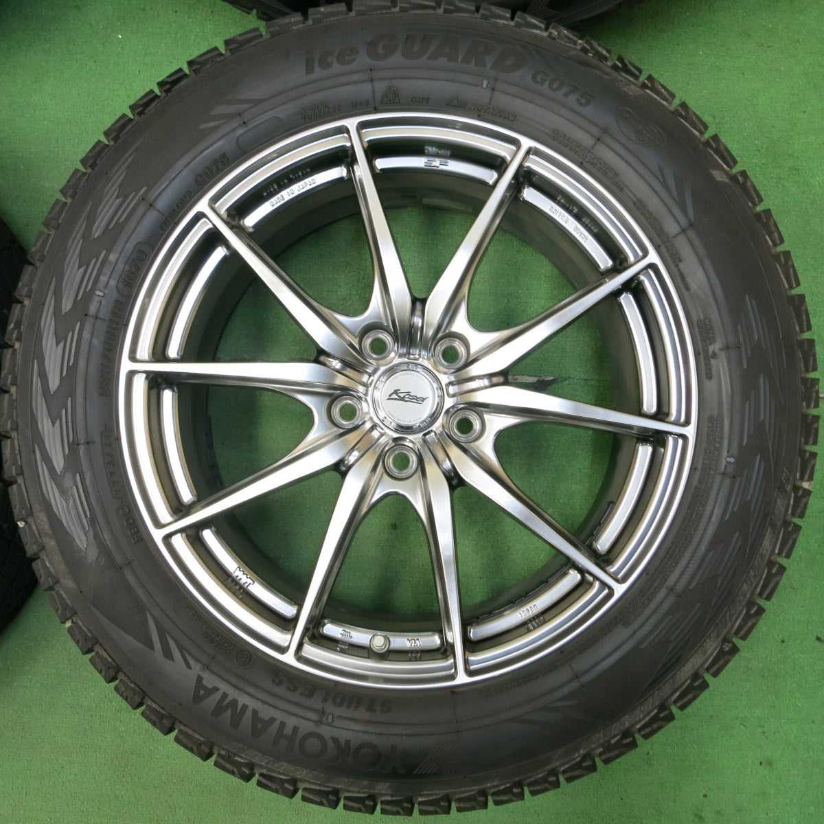 *送料無料* バリ溝！22年！キレイ！9.5分★スタッドレス 235/60R18 ヨコハマ アイスガード G075 Kosei 光生 18インチ PCD114.3/5H★4082902SYス