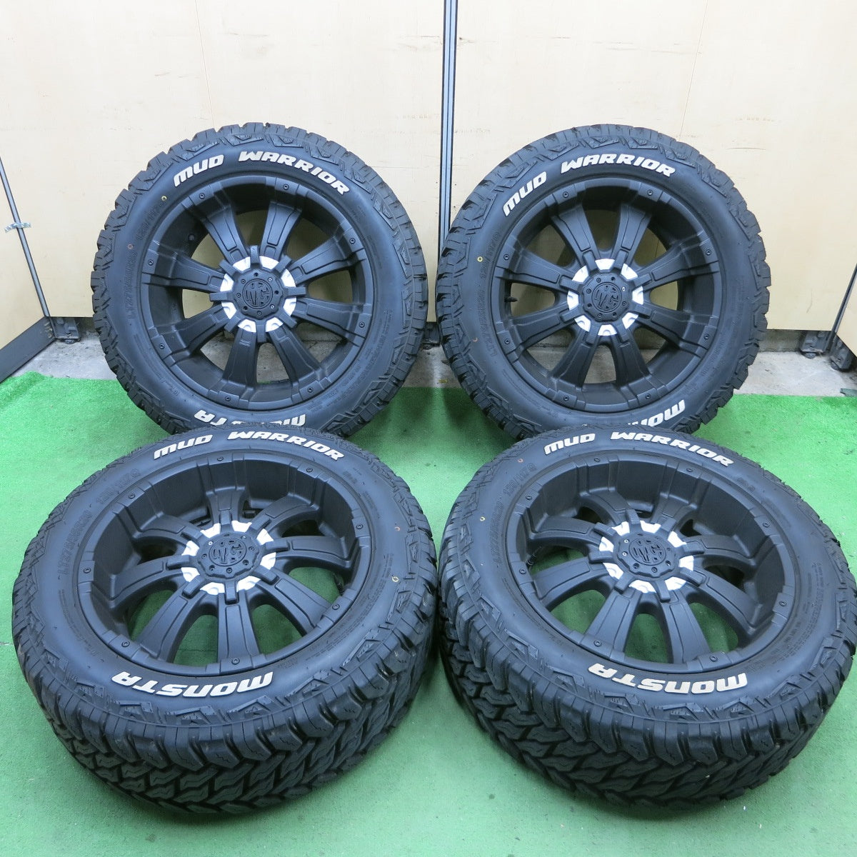 [送料無料] バリ溝！22年！キレイ！9.5分！付属付★CRIMSON MYRTLE MR-12 275/55R20 モンスタ MUD WARRIOR クリムソン マーテル 20インチ PCD150/5H★5022601ナノ