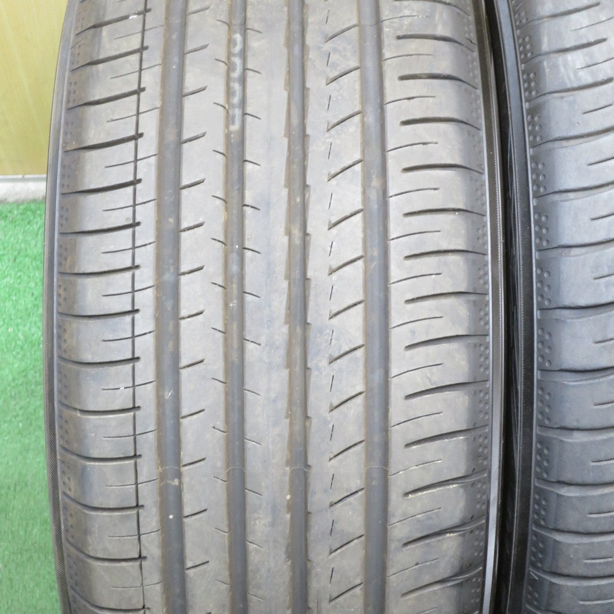 *送料無料* バリ溝！23年！9.5分以上★245/40R18 265/35R18 ヨコハマ BluEarth-GT AE51 タイヤ 18インチ ベンツ BMW 等★4050605KKノタ