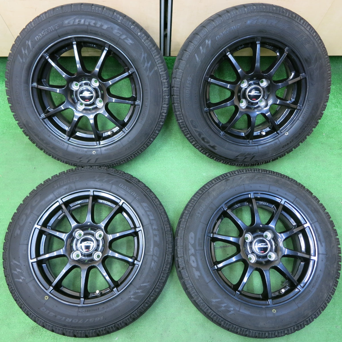 *送料無料* バリ溝！21年！キレイ！9.5分以上★スタッドレス 165/70R14 トーヨー オブザーブ ガリット GIZ SCHNEIDER MiD シュナイダー 14インチ PCD100/4H★4051108イス