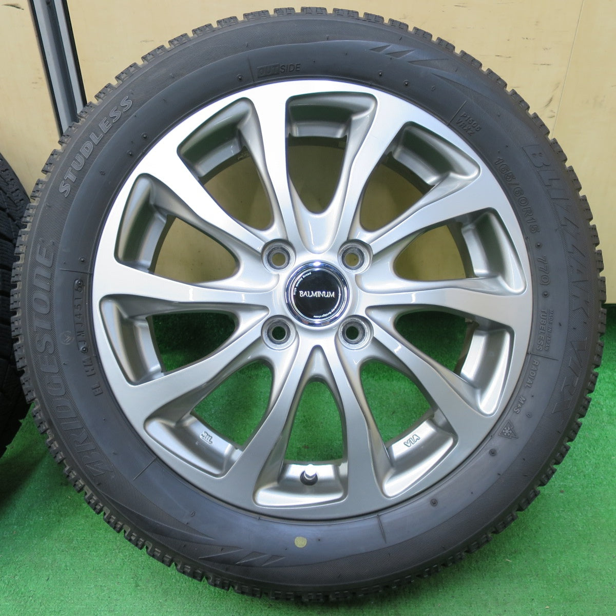 *送料無料* キレイ★スタッドレス 165/60R15 ブリヂストン ブリザック VRX BALMINUM バルミナ 15インチ PCD100/4H★4071803イス