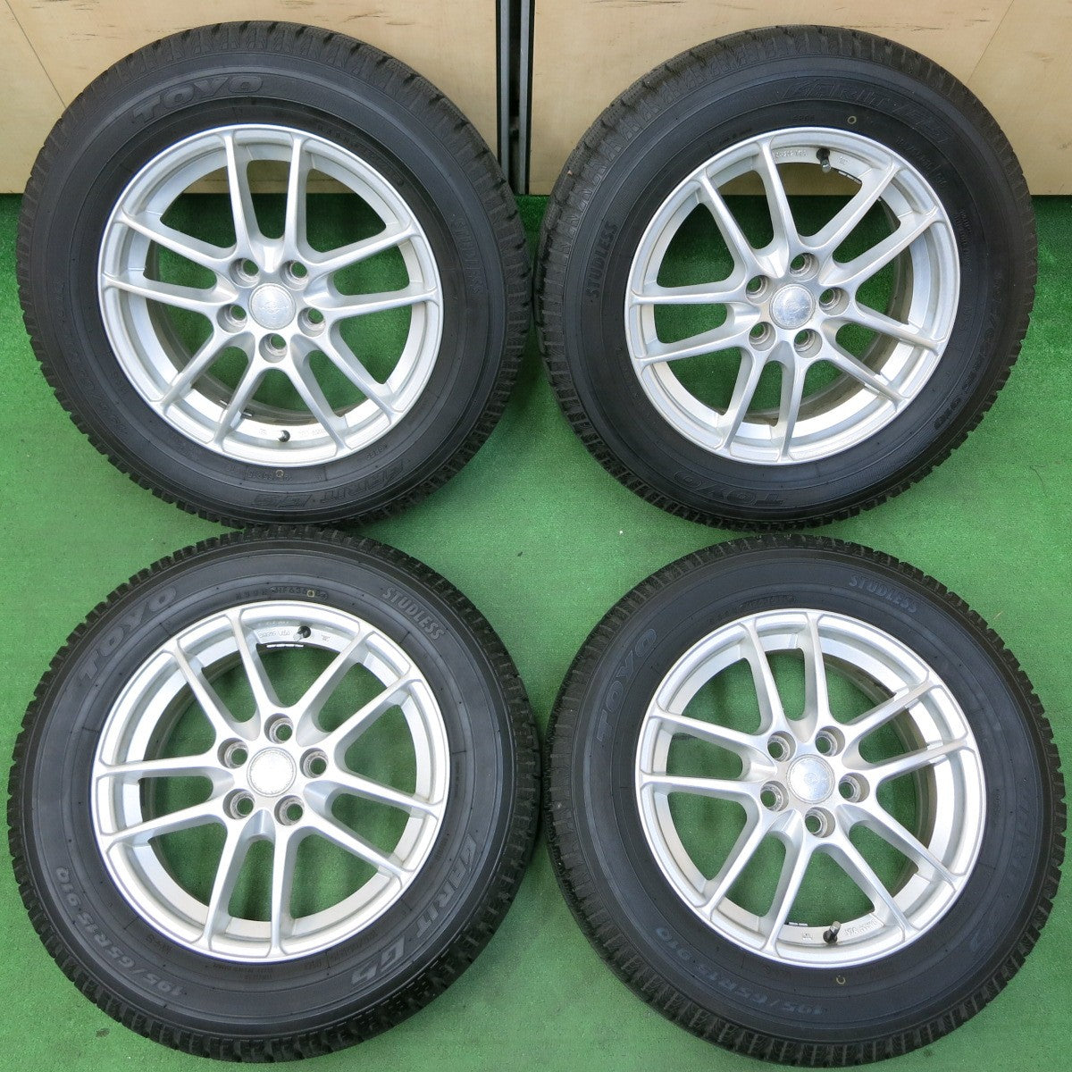 *送料無料* バリ溝！9.5分★プリウス 等 195/65R15 スタッドレス トーヨー ガリット G5 ENERGY LINE TWS 15インチ PCD100/5H★4051001イス