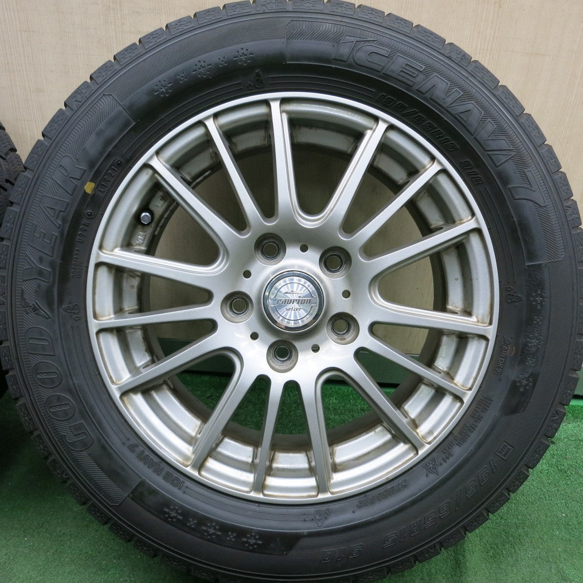 *送料無料* 4本価格！21年★スタッドレス 195/65R15 グッドイヤー アイスナビ7 ravrion selzer ラブリオン 15インチ  PCD114.3/5H★4070503HAス