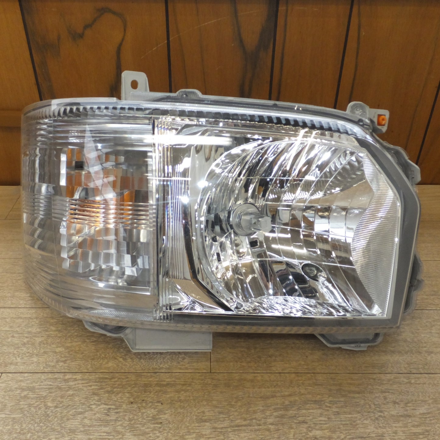 [送料無料] ★トヨタ TOYOTA 純正 ハイエース ヘッドライト 5型 KOITO 26-131 LEDバルブ付き 左 右 セット★