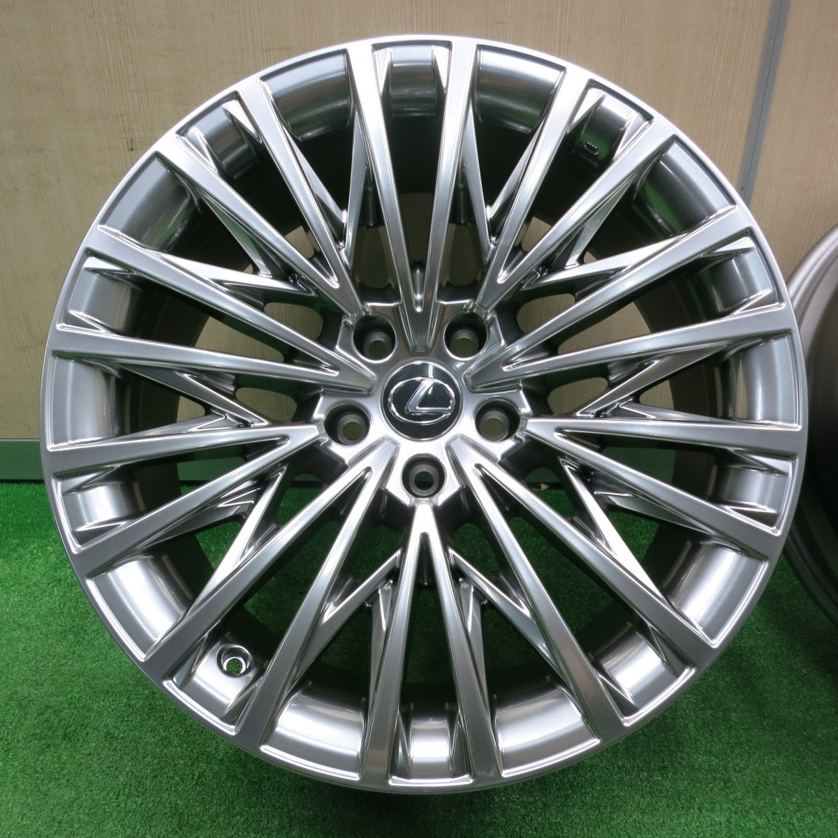 送料無料] 新車外し☆レクサス LS 純正 OP ホイール 20インチ 20×8.5J PCD120/5H☆4092903NJホ |  名古屋/岐阜の中古カー用品・工具の買取/販売ならガレージゲット