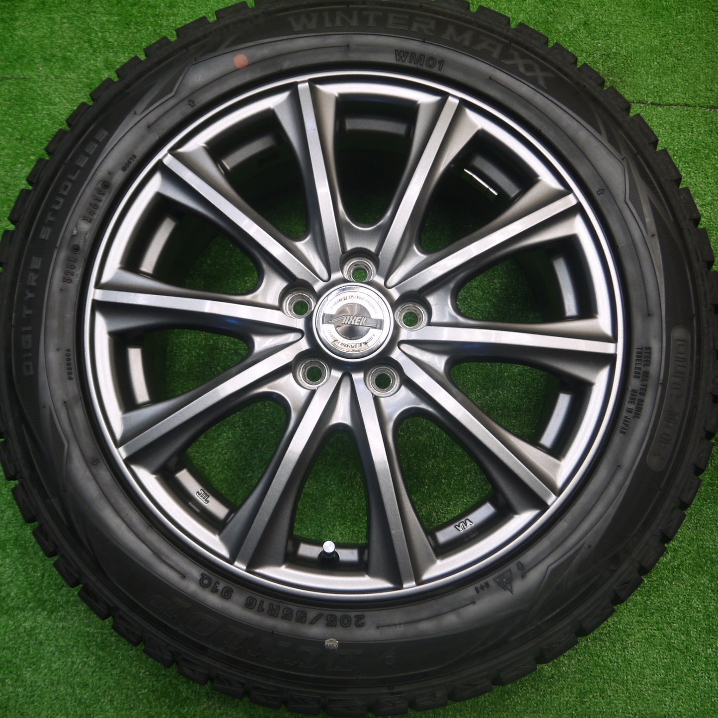 *送料無料* バリ溝！9.5分★レガシィ等 205/55R16 スタッドレス ダンロップ ウインターマックス WM01 AXEL アクセル PCD100/5H★4082108Hス