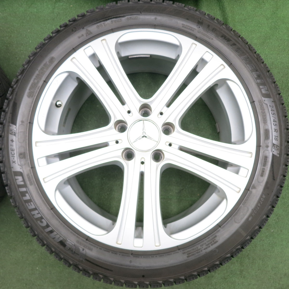 *送料無料* バリ溝！キレイ！8.5分★ベンツ 等 EuroForsch 245/45R18 スタッドレス ミシュラン X-ICE3+ ユーロフォルシュ PCD112/5H★4061601HAス