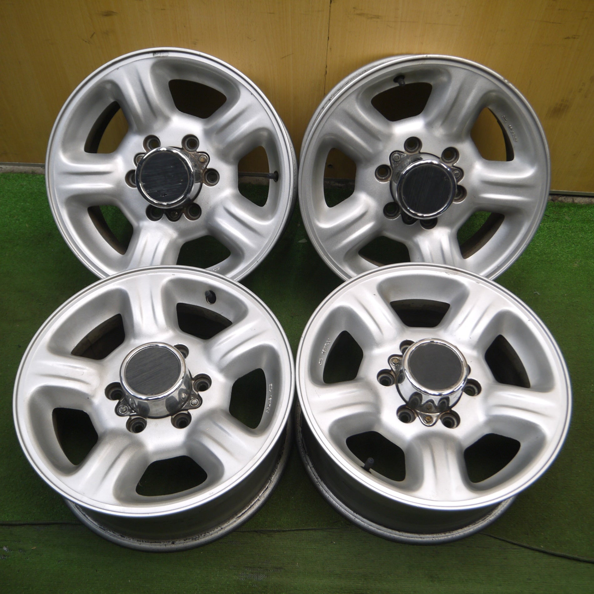 送料無料* 4本価格☆ISUZU いすゞ ビークロス 純正 ホイール 16インチ 16×7JJ PCD139.7/6H☆4041212Hホ |  名古屋/岐阜の中古カー用品・工具の買取/販売ならガレージゲット