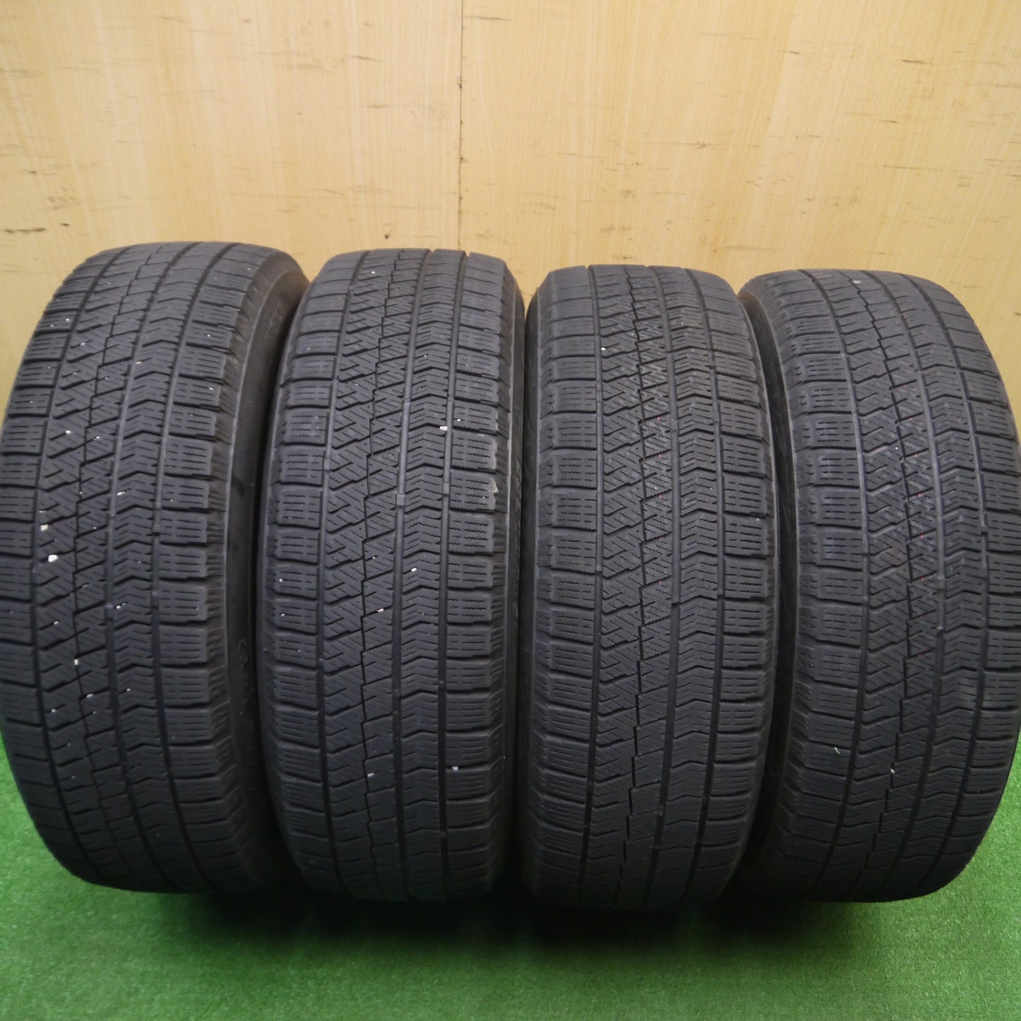 [送料無料] 4本価格★スタッドレス 195/65R15 ブリヂストン ブリザック VRX2 STRANGER ストレンジャー 15インチ PCD114.3/5H★4102103Hス