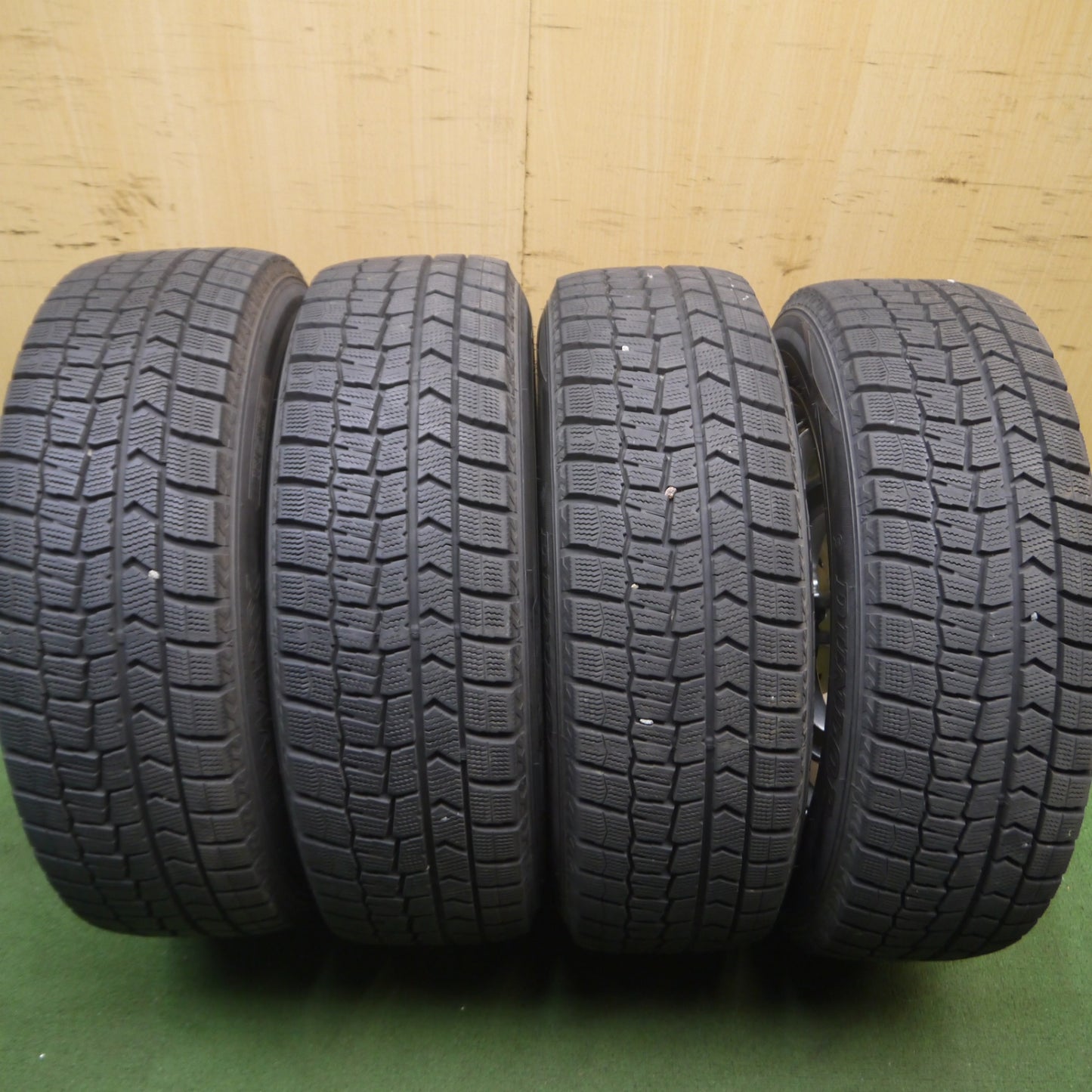 *送料無料* バリ溝！9.5分★スタッドレス 195/60R16 ダンロップ ウインターマックス WM02 BRANDLE-LINE ブランドルライン PCD114.3/5H★4042307Hス