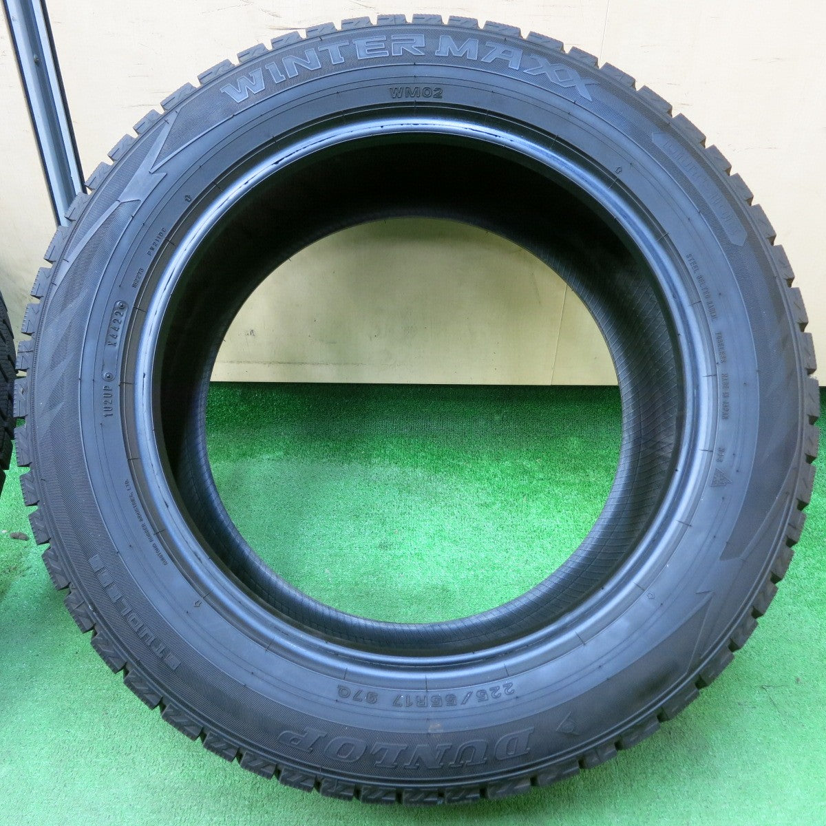 *送料無料* バリ溝！22年！9.5分★スタッドレス 225/55R17 ダンロップ ウインターマックス WM02 タイヤ 17インチ アルファード ヴェルファイア 等★4050601イスタ