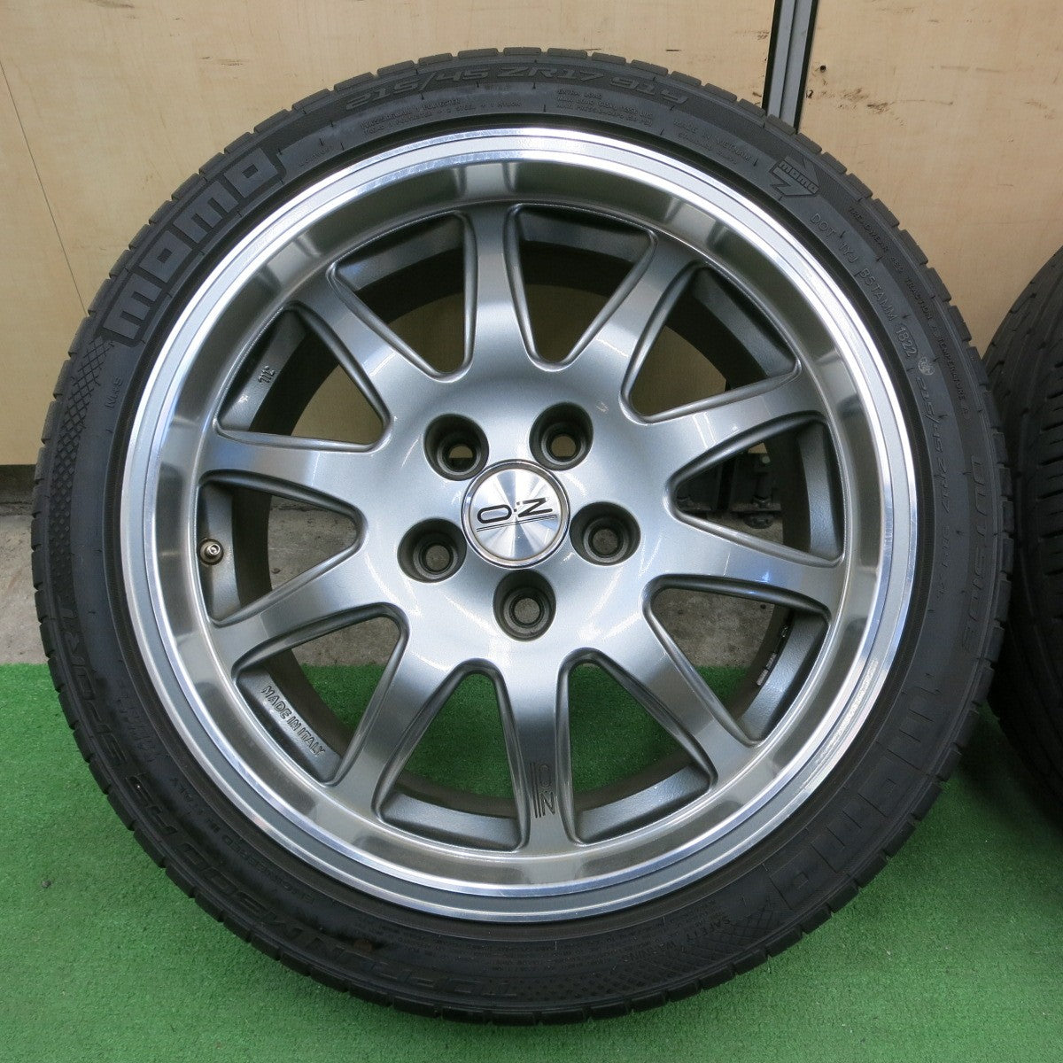 [送料無料] バリ溝！22年！キレイ！8.5分★O・Z TRIBE EVO 215/45R17 モモ TOPRUN M300 AS SPORT OZ 17インチ PCD114.3/5H★4103001ナノ