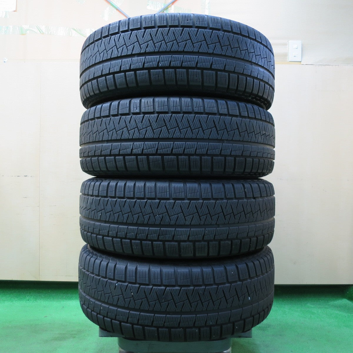 *送料無料* 4本価格★スタッドレス 215/60R17 ピレリ アイスアシンメトリコ TEAD テッド 17インチ PCD114.3/5H★4060701イス