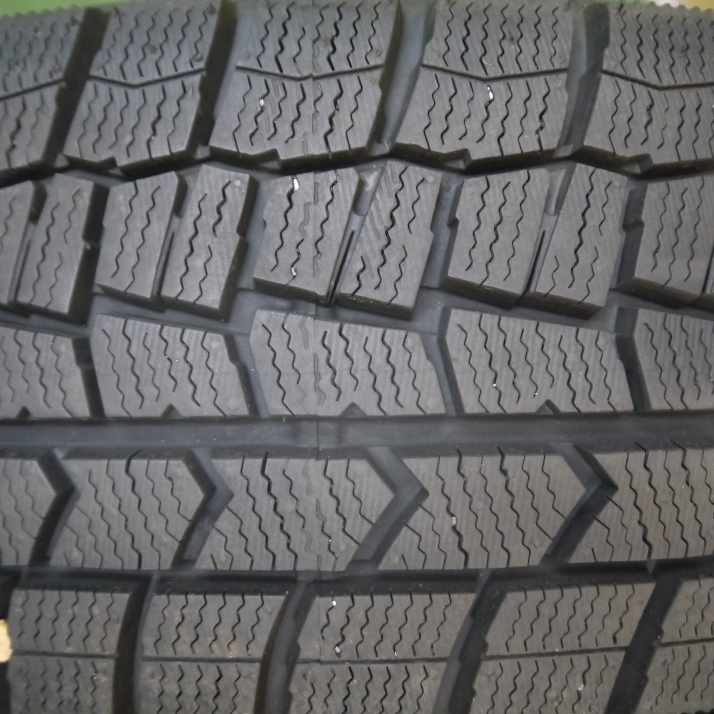 *送料無料* バリ溝！23年！キレイ！ほぼ10分★スタッドレス 185/65R15 ダンロップ ウインターマックス WM02 MiLLOUS ミルアス PCD100/4H★4072204Hス