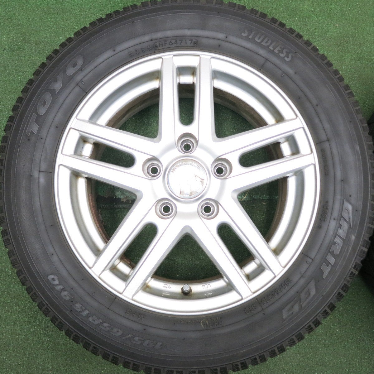 *送料無料* 4本価格★スタッドレス 195/65R15 トーヨー ガリット G5 VELVA ヴェルヴァ 15インチ PCD114.3/5H★4052304HAス