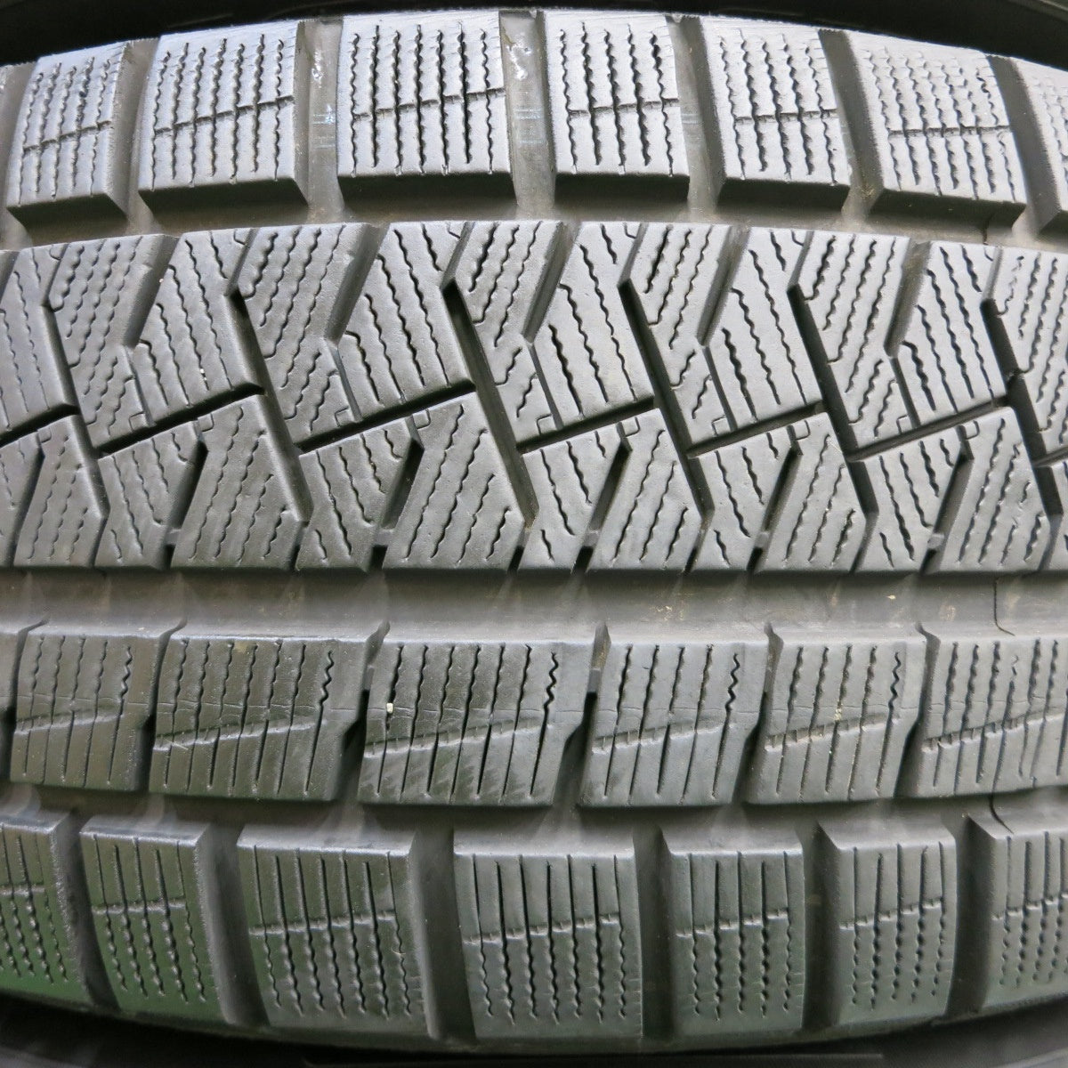 *送料無料* バリ溝！8.5分★プジョー等 BORBET 225/55R16 スタッドレス ピレリ アイスアシンメトリコ ボルベット PCD108/4H★4052810イス