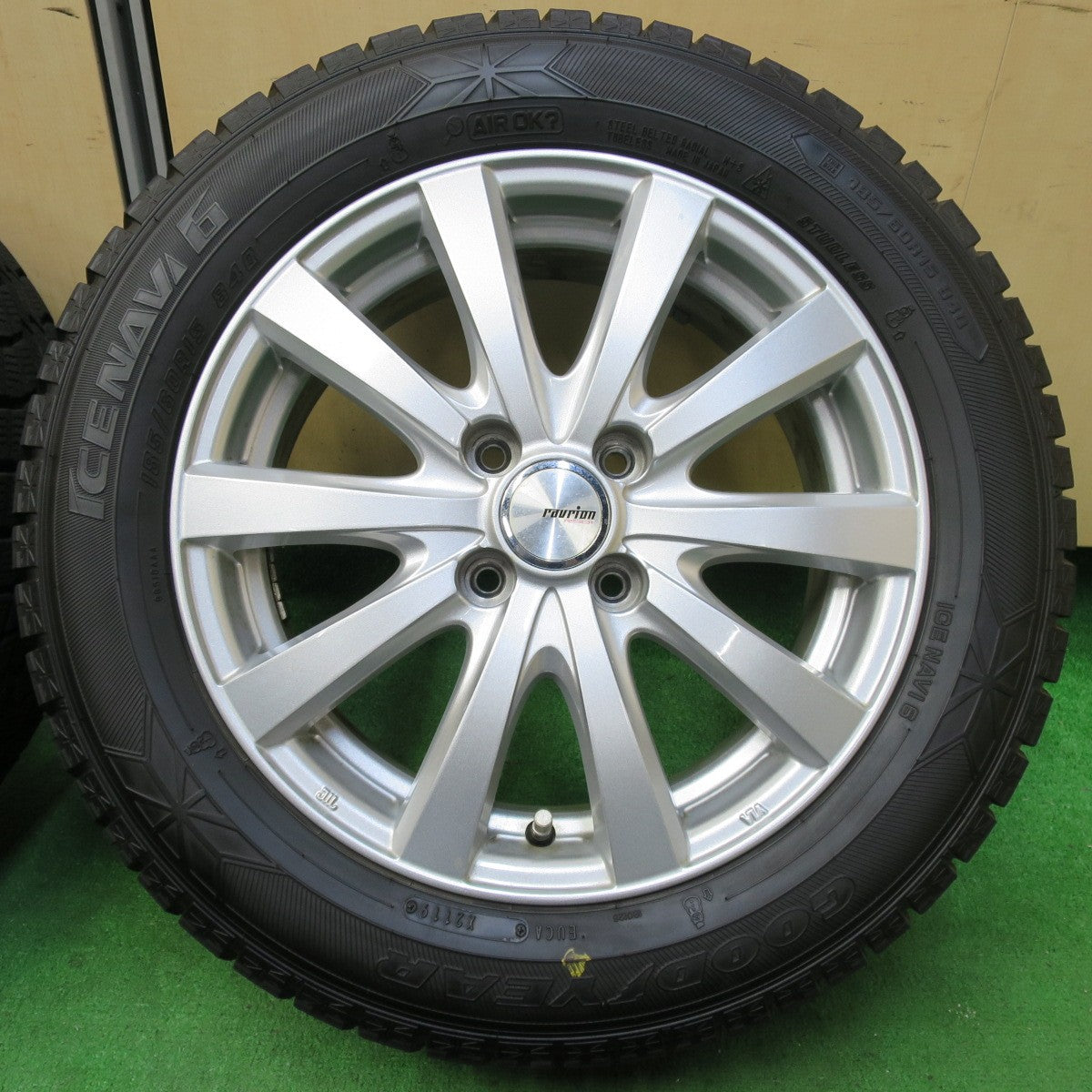 送料無料* バリ溝！キレイ！9分☆スタッドレス 185/60R15 グッドイヤー アイスナビ6 ravrion RS01 ラブリオン 15 |  名古屋/岐阜の中古カー用品・工具の買取/販売ならガレージゲット