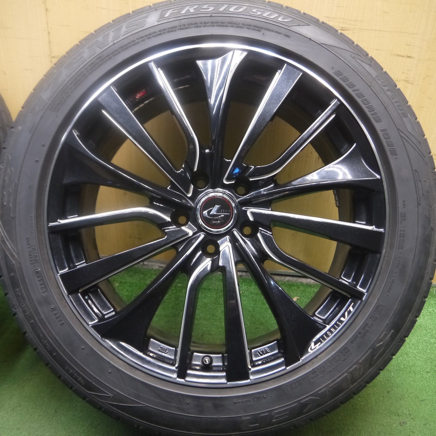 *送料無料* キレイ★LEONIS VT weds 235/50R19 ファルケン アゼニス FK510 SUV レオニス 19インチ PCD114.3/5H★4052413Hノ