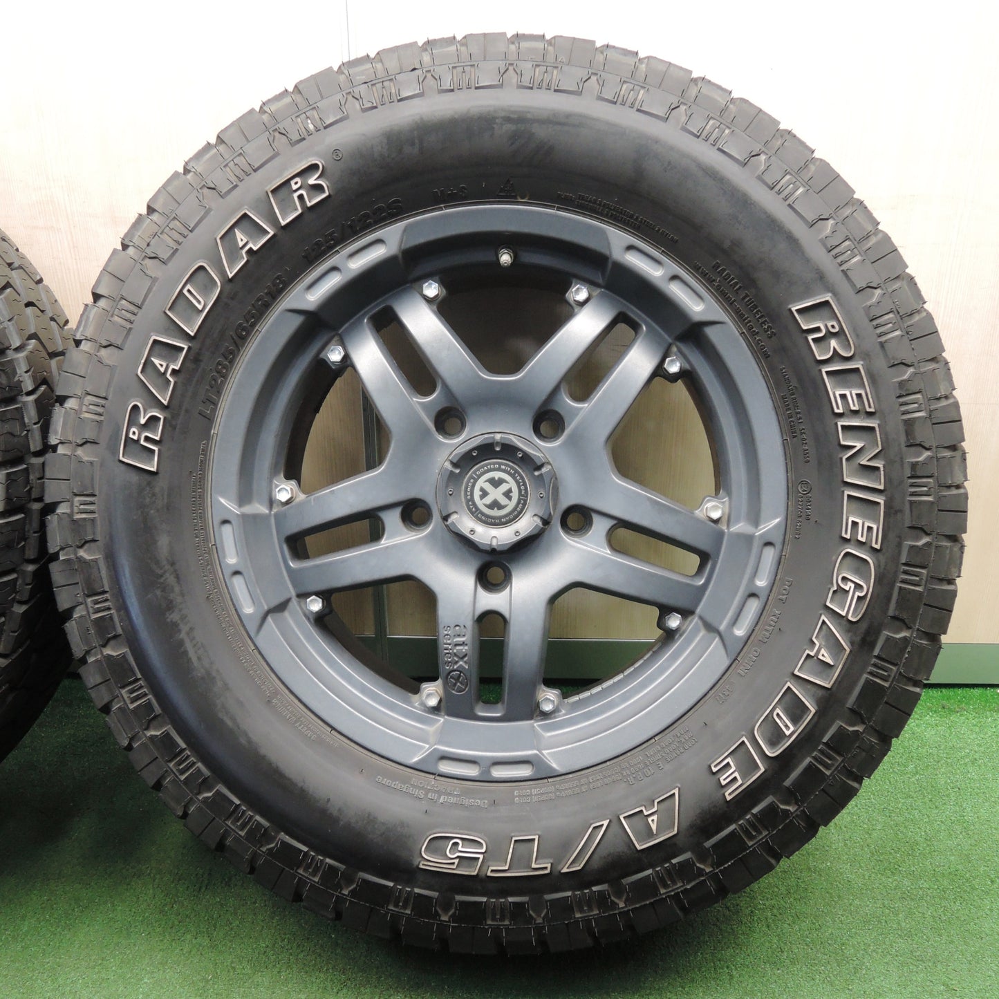 *送料無料* バリ溝！キレイ！9分★タンドラ 等 atx series 285/65R18 レーダー RENEGADE A/T5 18インチ atx シリーズ PCD150/5H★4030405NJノ