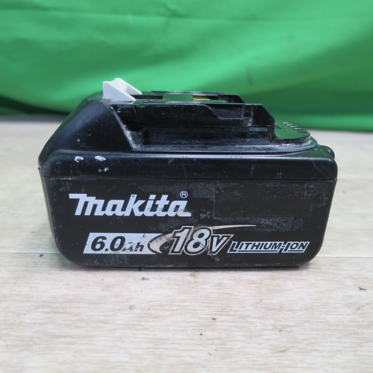 [送料無料] ☆マキタ 18V 充電式 インパクト ドライバ TD171D バッテリー  BL1860B 付き インパクトドライバー 電動 工具☆