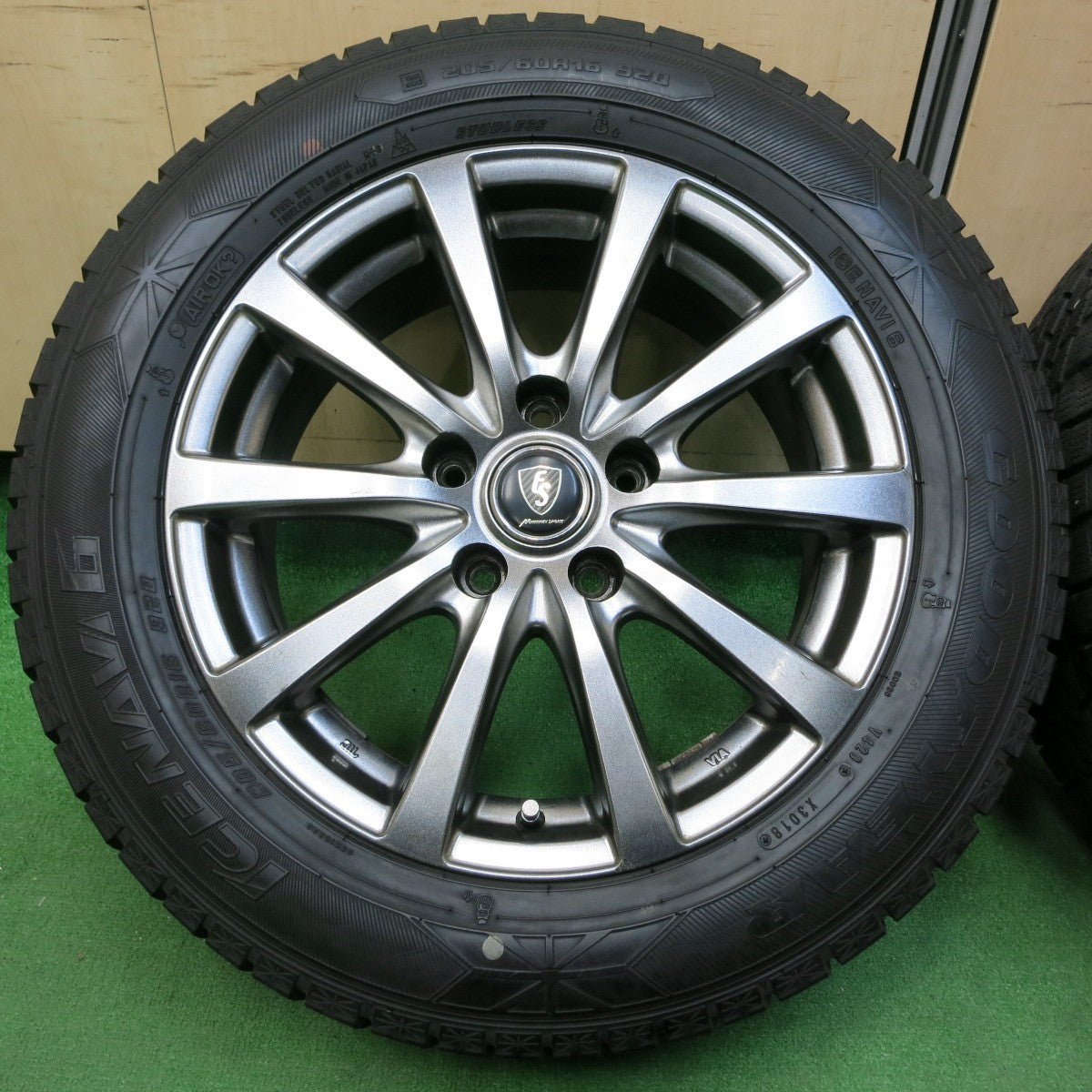 *送料無料* バリ溝！綺麗！8.5分★スタッドレス 205/60R16 グッドイヤー アイスナビ6 MANARAY SPORT マナレイスポーツ 16インチ PCD114.3/5H★4050107イス