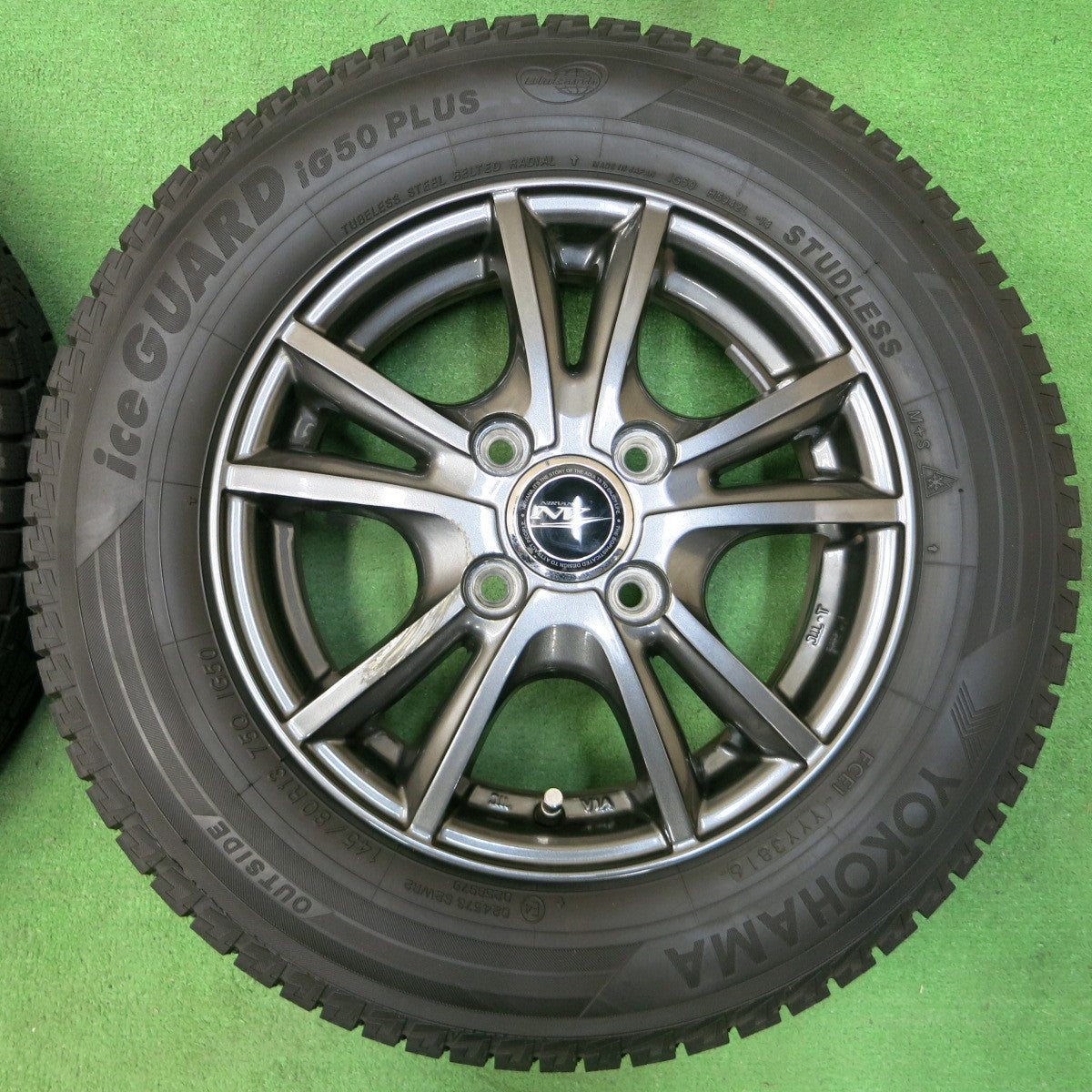 *送料無料* 超バリ溝！キレイ！ほぼ10分★スタッドレス 145/80R13 ヨコハマ アイスガード iG50 プラス NIRVANA NV ニルバーナ 13インチ PCD100/4H★4051408イス