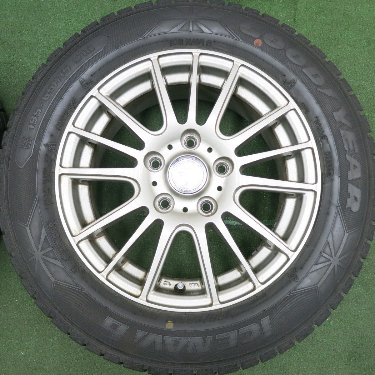 *送料無料* 4本価格！21年★スタッドレス 195/65R15 グッドイヤー アイスナビ7 ravrion selzer ラブリオン 15インチ PCD114.3/5H★4070503HAス