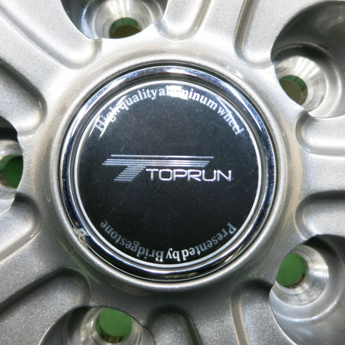 *送料無料* バリ溝！23年！キレイ！ほぼ10分★スタッドレス 215/60R16 ブリヂストン ブリザック VRX2 TOPRUN トップラン 16インチ PCD114.3/5H★4050607イス