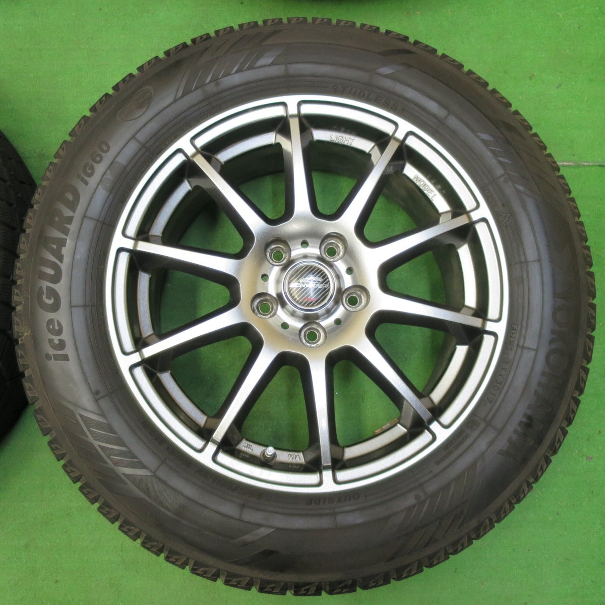 *送料無料* バリ溝！キレイ！8.5分★スタッドレス 225/65R17 ヨコハマ アイスガード iG60 SCHNEIDER シュナイダー 17インチ PCD114.3/5H★4070501イス