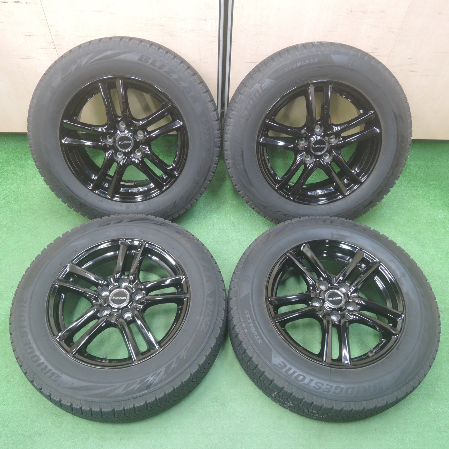 *送料無料* バリ溝！20年！キレイ！9.5分★スタッドレス 205/65R16 ブリヂストン ブリザック VRX2 BALMINUM バルミナ 16インチ PCD114.3/5H★4033010SYス