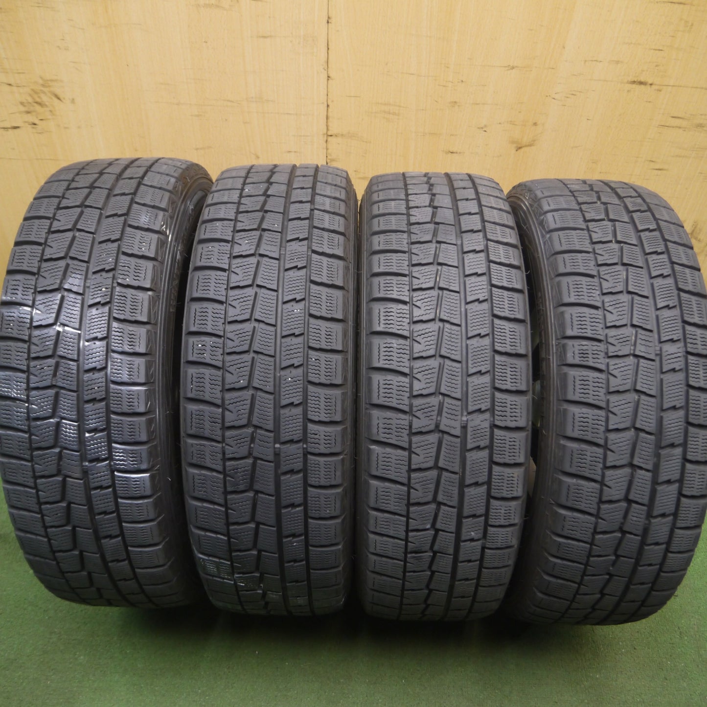 *送料無料* キレイ★スタッドレス 185/60R15 ダンロップ ウインターマックス WM01 AXEL アクセル 15インチ PCD100/4H★4041507Hス