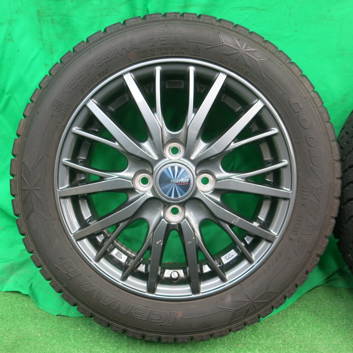 *送料無料* バリ溝！9.5分以上★スタッドレス 155/65R14 グッドイヤー アイスナビ6 ravrion RM01 ラブリオン 14インチ PCD100/4H★4042909ナス