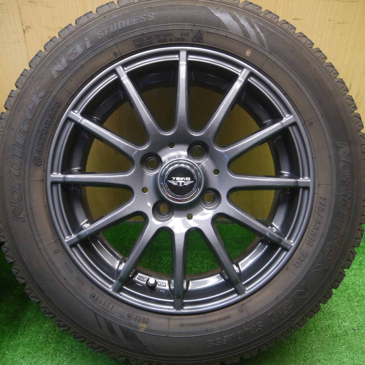 [送料無料] バリ溝！キレイ！9分★スタッドレス 175/65R14 オートバックス ノーストレック N3i TEAD テッド 14インチ PCD100/4H★4093006Hス