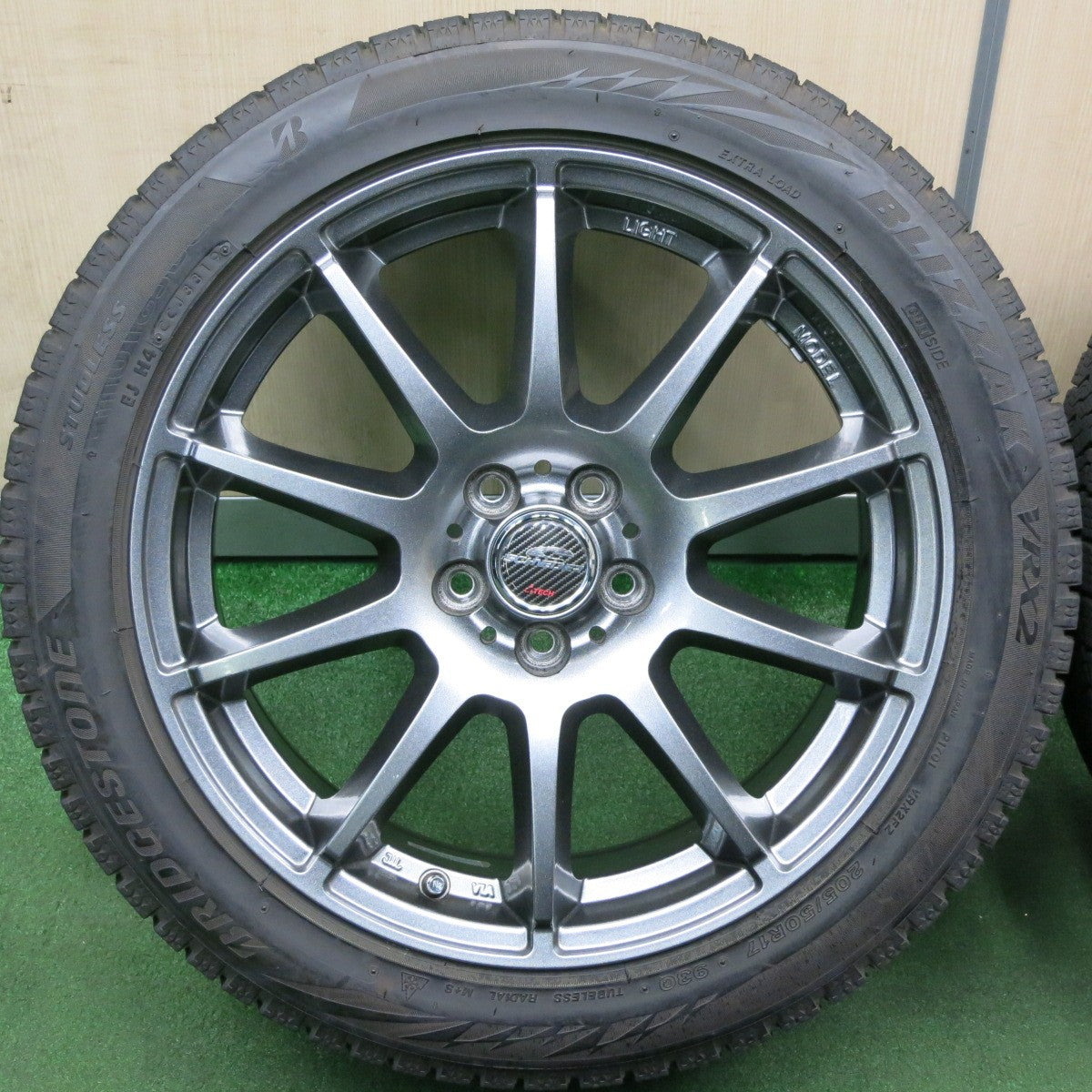 *送料無料* バリ溝！9.5分★インプレッサ等 205/50R17 スタッドレス ブリヂストン ブリザック VRX2 SCHNEIDER シュナイダー PCD100/5H★4040909TNス