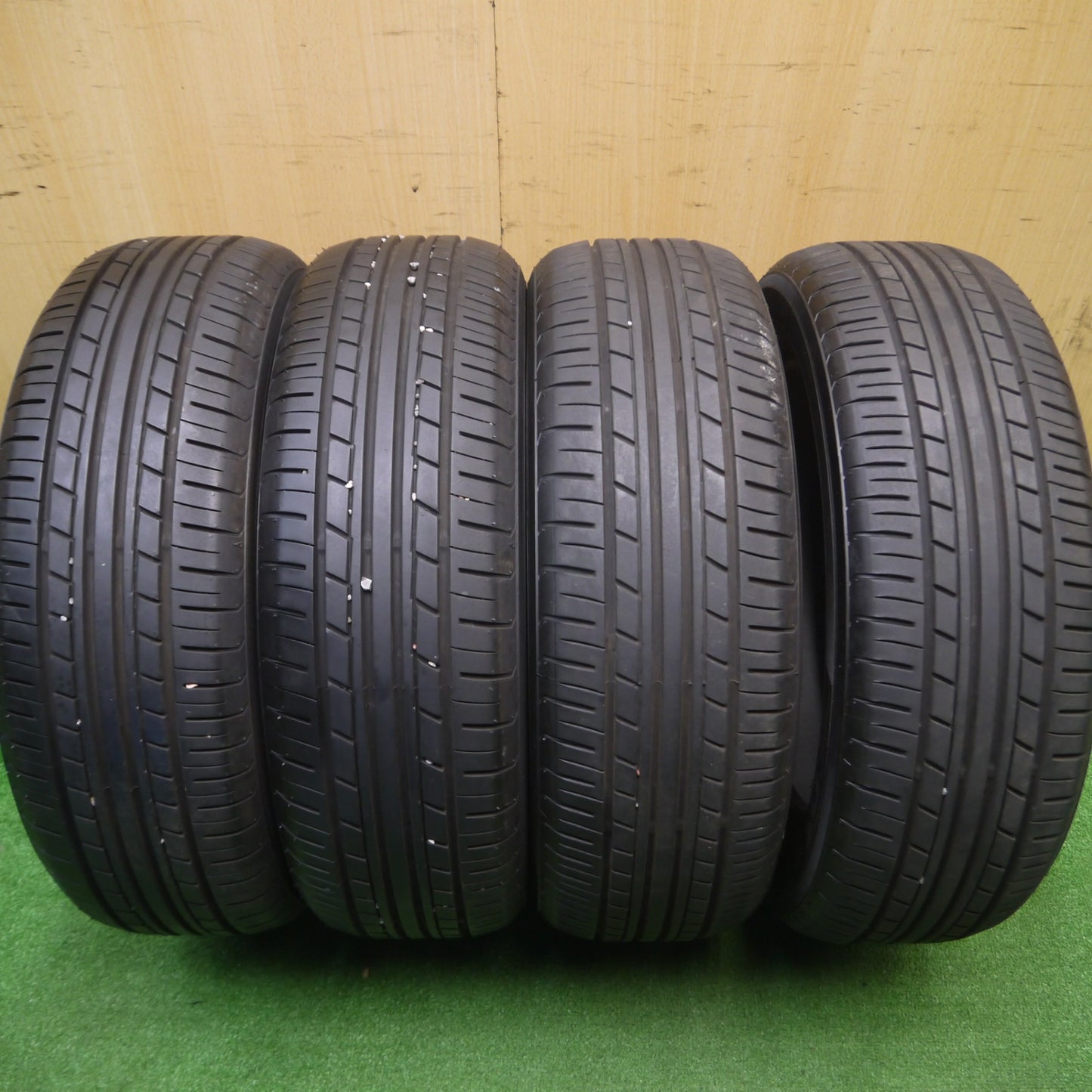 [送料無料] バリ溝！21年！ほぼ10分★185/60R15 ヨコハマ エコス ES31 タイヤ 15インチ フィット シャトル スイフト 等★4102201Hノタ